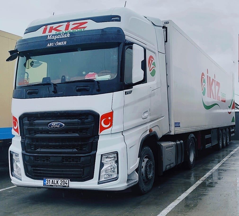 İkiz Transport markalı uzun yol tırı
